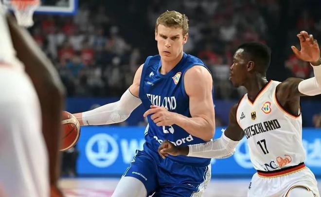 NBA常规赛前瞻：马刺VS凯尔特人，究竟是凯尔特人队延续连胜势头，还是马刺队爆冷取胜？.